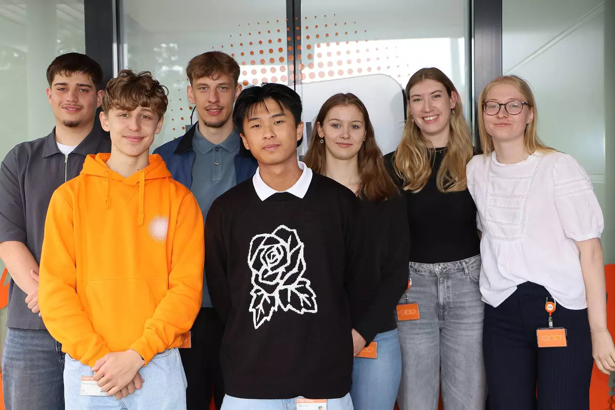 Photo de groupe des membres de la r&eacute;daction des apprentis
